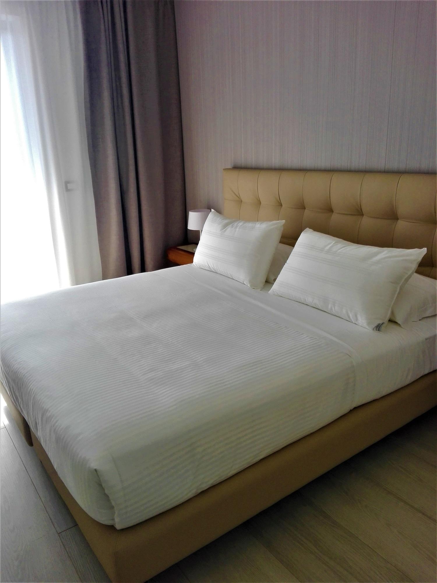 D'aragona Hotel