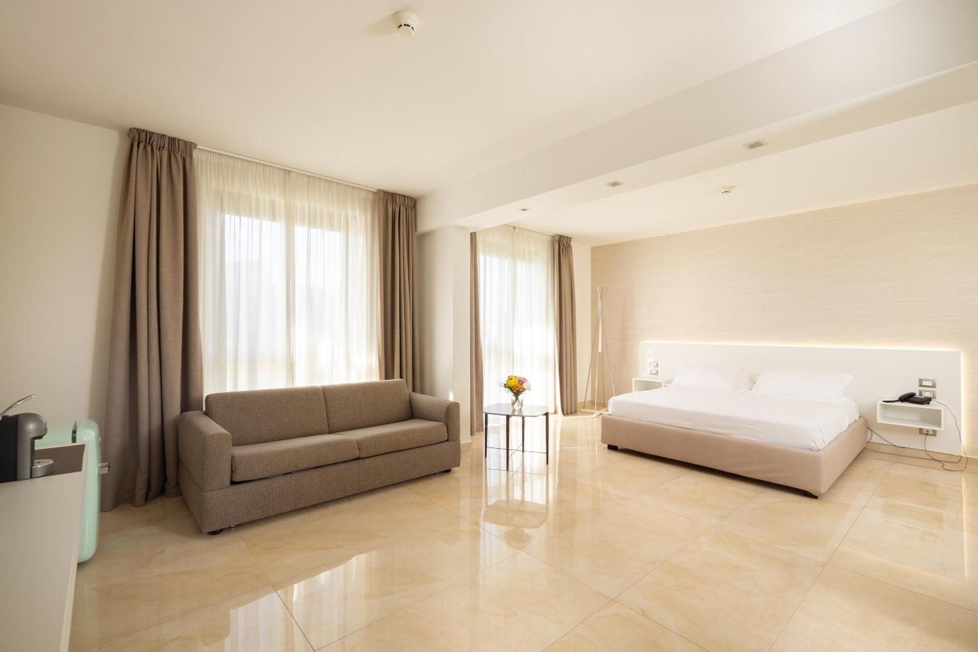 D'aragona Hotel 4*