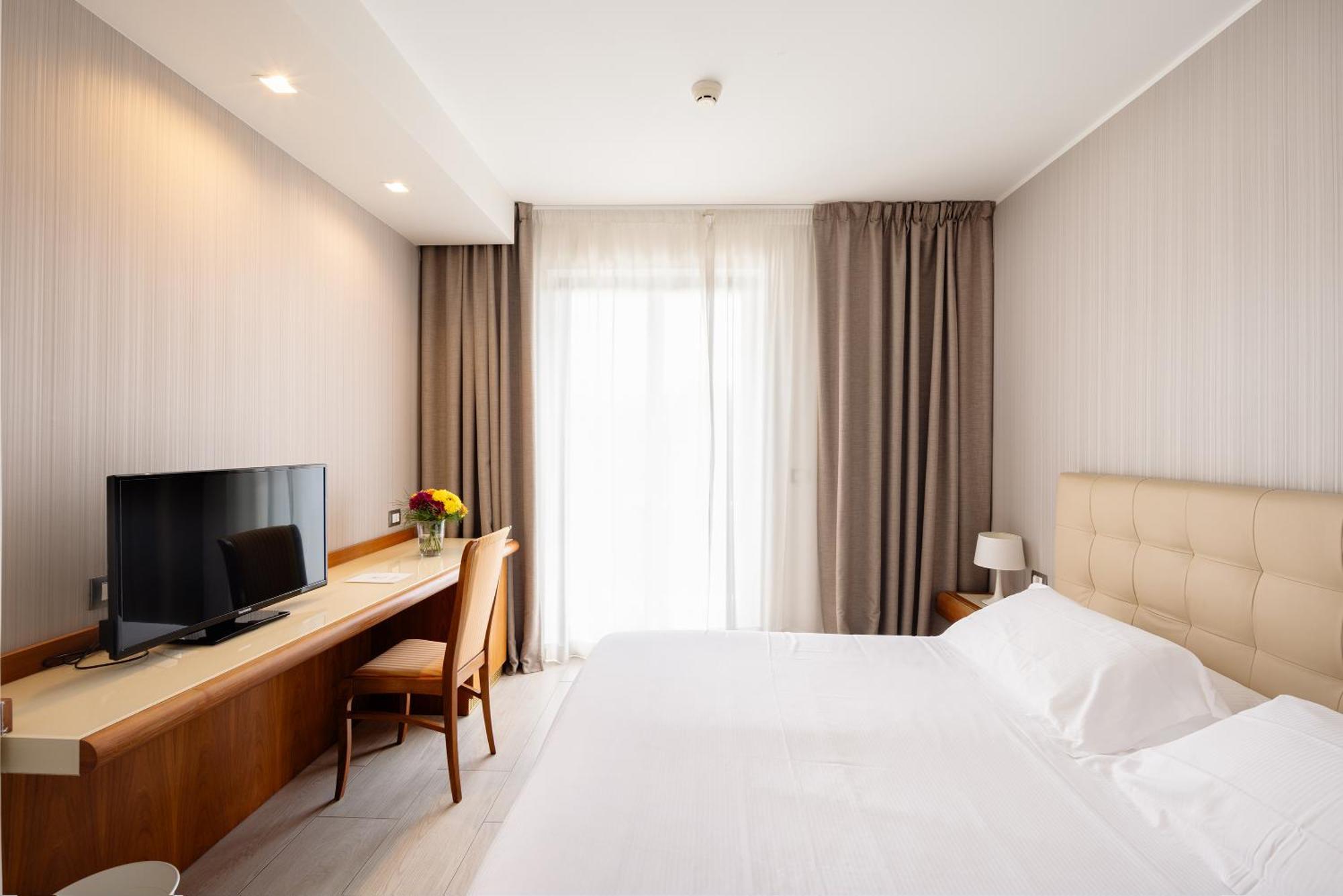 D'aragona Hotel 4*