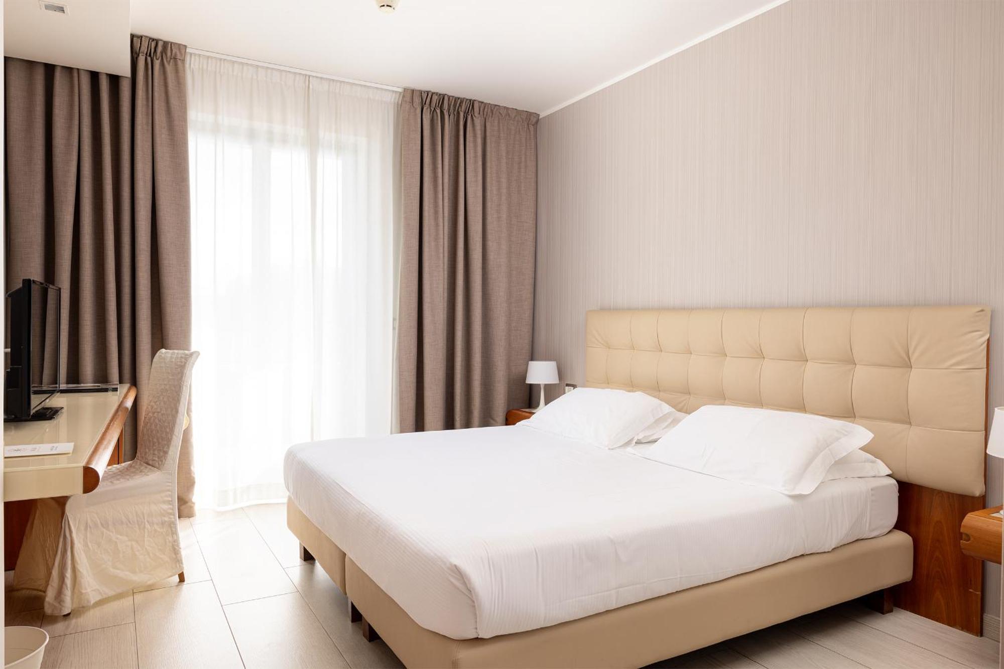 D'aragona Hotel