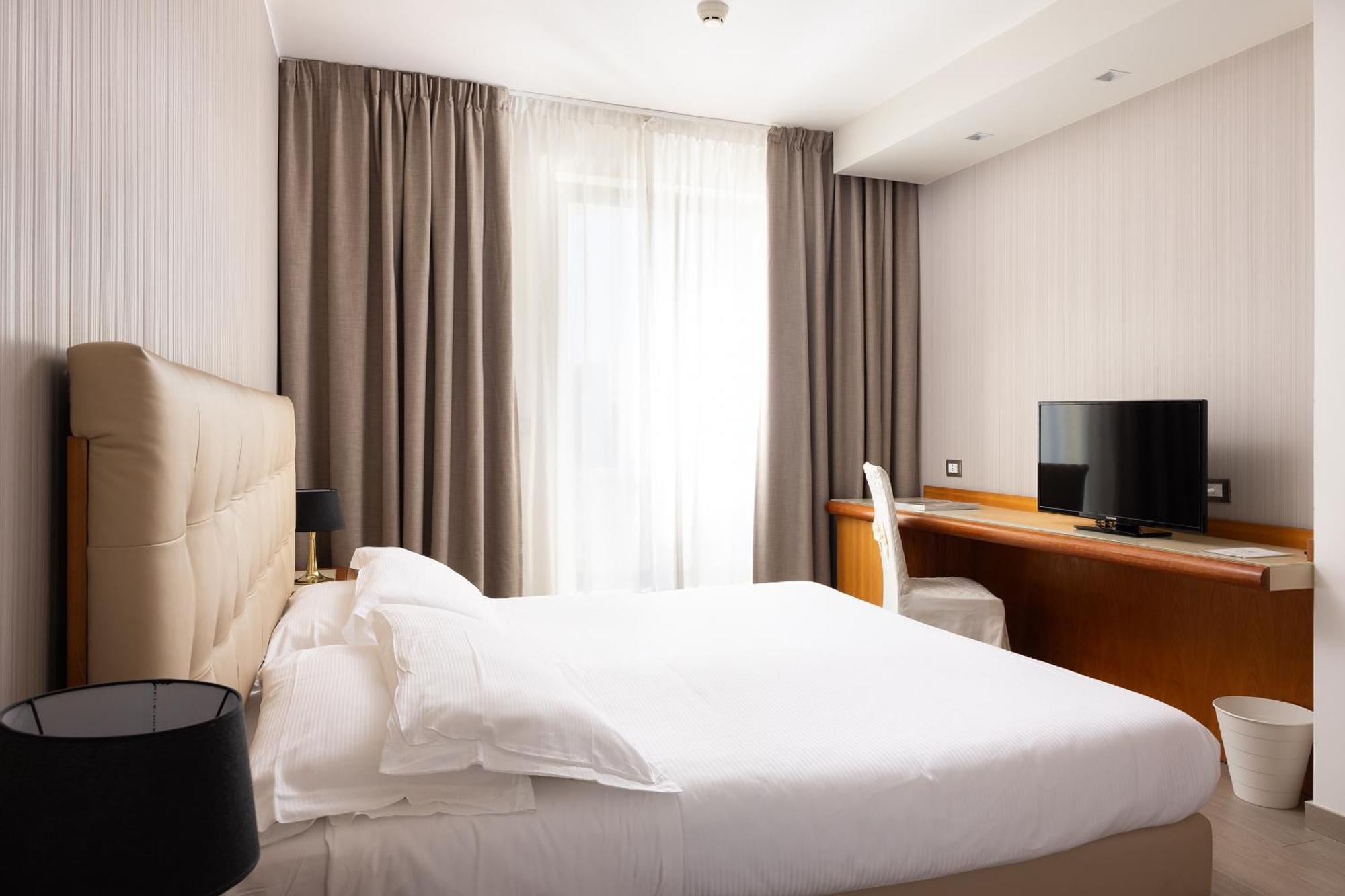 D'aragona Hotel 4*